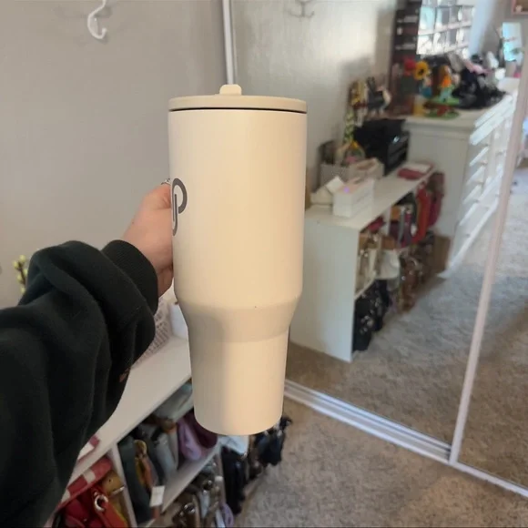 Poshmark Cream HydroJug White Insulated Water Bottle 40oz - Picture 4 of 7